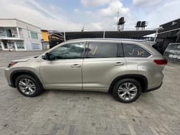 2016 Toyota Highlander - photo 1 of 13 | BSF Cars